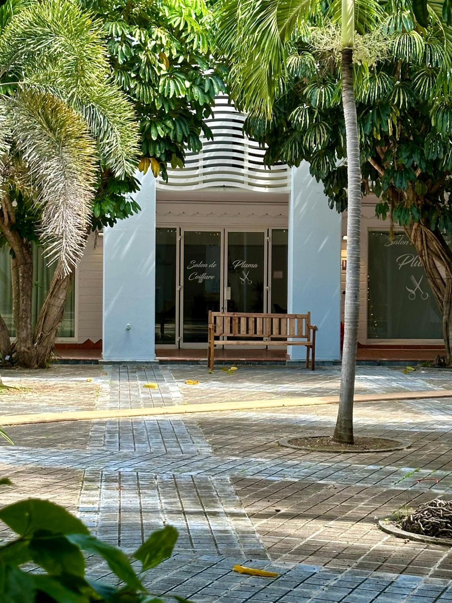 Tropical Cocooning Aparthotel Saint-Francois  Exteriör bild